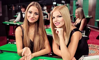Hình ảnh người chơi đang quay slot game winvn